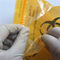 Le transport de spécimen de Biohazard de laboratoire met en sac la couleur refermable de jaune de 3/4 couche fournisseur